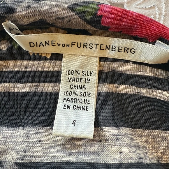Diane Von Fürstenberg ladies 100% silk pullover, crewneck dress size 4 - Picture 2 of 11